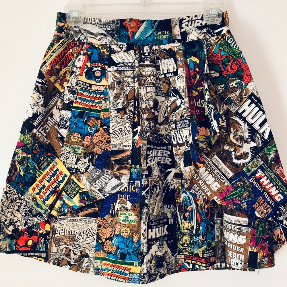 Retro Marvel Superheros High-waisted Skirt - Small